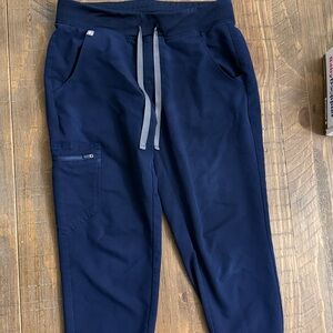 Figs Zamora joggers navy petite small